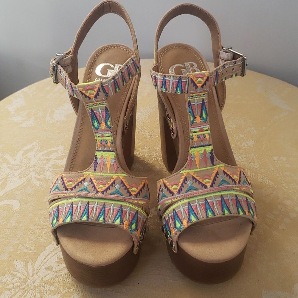 Gianni Bini Sandal Womens 6 Southwest Neon Fabric T Strap Platform Heel Festival